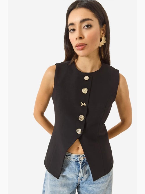 Gilet aderente senza maniche con bottoni sul davanti e scollo girocollo lucci - Kiabi Gilet aderente senza maniche con bottoni sul davanti e scollo girocollo lucci - Kiabi