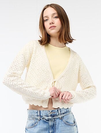 Gilet all'uncinetto da annodare con bordo smerlato