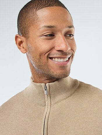 Gilet basic con zip e collo alto