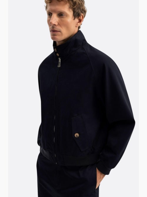 Gilet con collo alla coreana giesto - Kiabi Gilet con collo alla coreana giesto - Kiabi