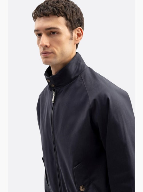 Gilet con collo alla coreana giesto - Kiabi Gilet con collo alla coreana giesto - Kiabi