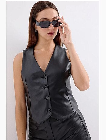 Gilet corto in ecopelle con scollo a v e bottoni bdart