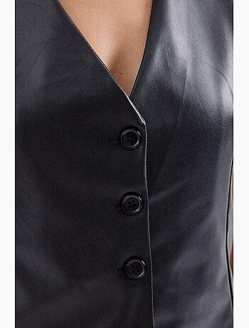Gilet corto in ecopelle con scollo a v e bottoni bdart