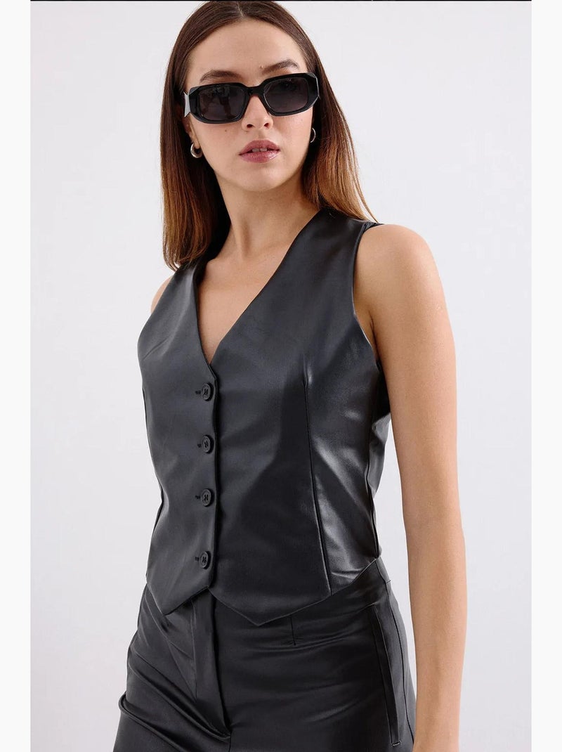 Gilet corto in ecopelle con scollo a v e bottoni bdart Nero - Kiabi