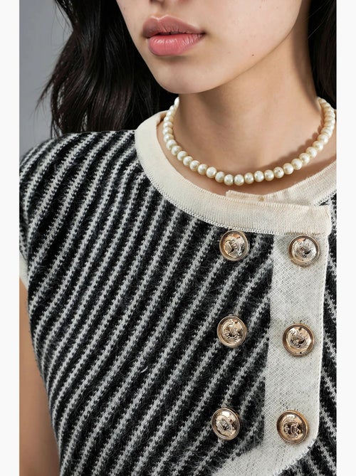 Gilet corto in maglia testurizzata con chiusura a bottoni my fashion - Kiabi Gilet corto in maglia testurizzata con chiusura a bottoni my fashion - Kiabi