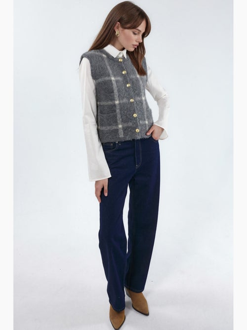 Gilet in maglia a quadri con girocollo e bottoni hiccup - Kiabi Gilet in maglia a quadri con girocollo e bottoni hiccup - Kiabi