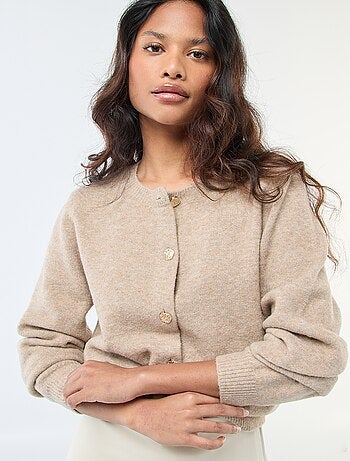 Cardigan in maglia con bottoni dorati