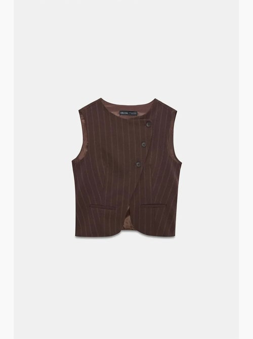 Gilet in tessuto a righe con bottoni dilvin - Kiabi Gilet in tessuto a righe con bottoni dilvin - Kiabi