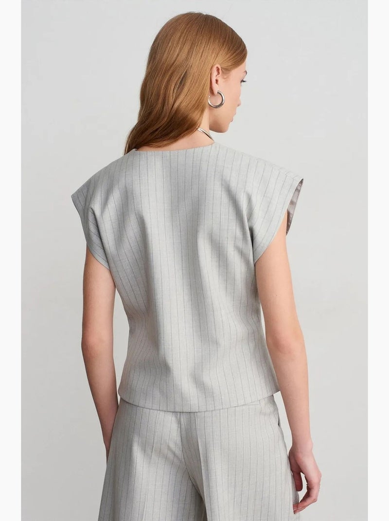 Gilet in tessuto con scollo a v a righe dilvin Grigio chiaro - Kiabi