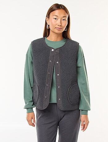 Gilet smanicato effetto montone