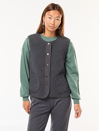 Gilet smanicato effetto montone