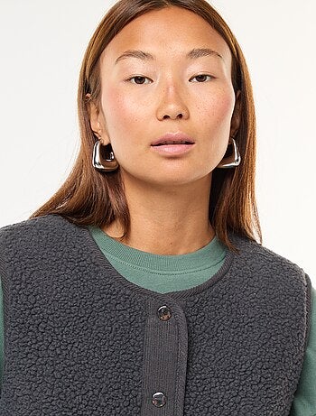 Gilet smanicato effetto montone