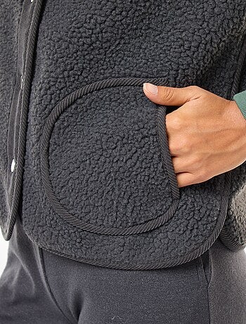 Gilet smanicato effetto montone