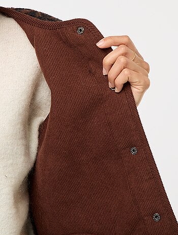 Gilet smanicato effetto montone