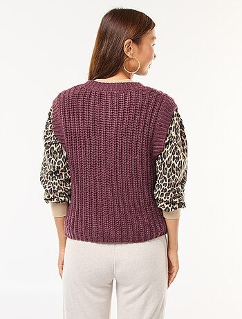 Gilet smanicato con apertura abbottonata