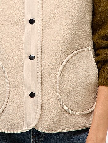 Gilet smanicato effetto montone