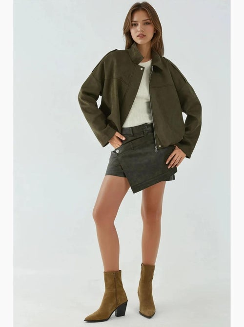Giubbotto bomber in suede dalla texture morbida hiccup - Kiabi Giubbotto bomber in suede dalla texture morbida hiccup - Kiabi