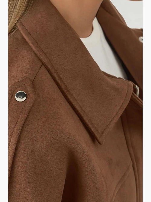Giubbotto bomber in suede dalla texture morbida hiccup - Kiabi Giubbotto bomber in suede dalla texture morbida hiccup - Kiabi
