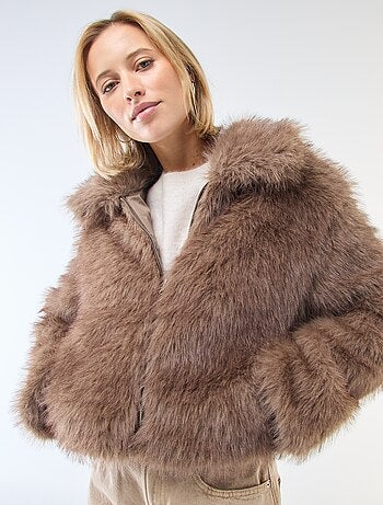 Giubbotto corto effetto pelliccia