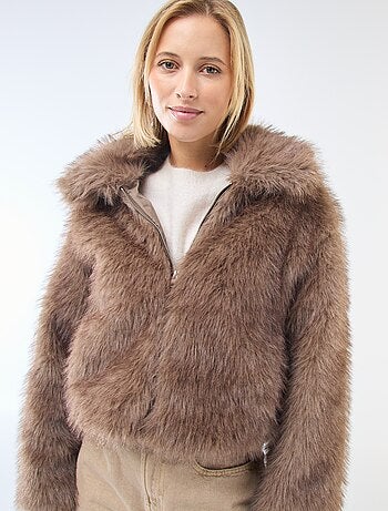 Giubbotto corto effetto pelliccia