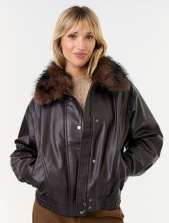 Giubbotto in similpelle oversize con collo in pelliccia rimovibile