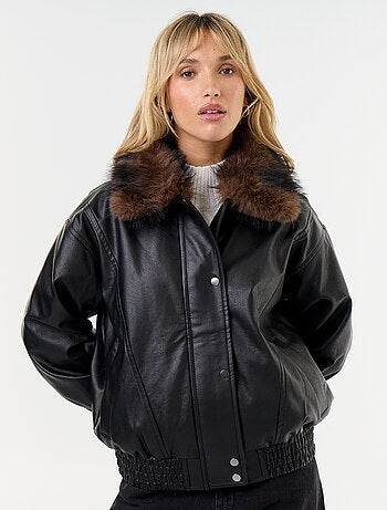 Giubbotto in similpelle oversize con collo in pelliccia rimovibile