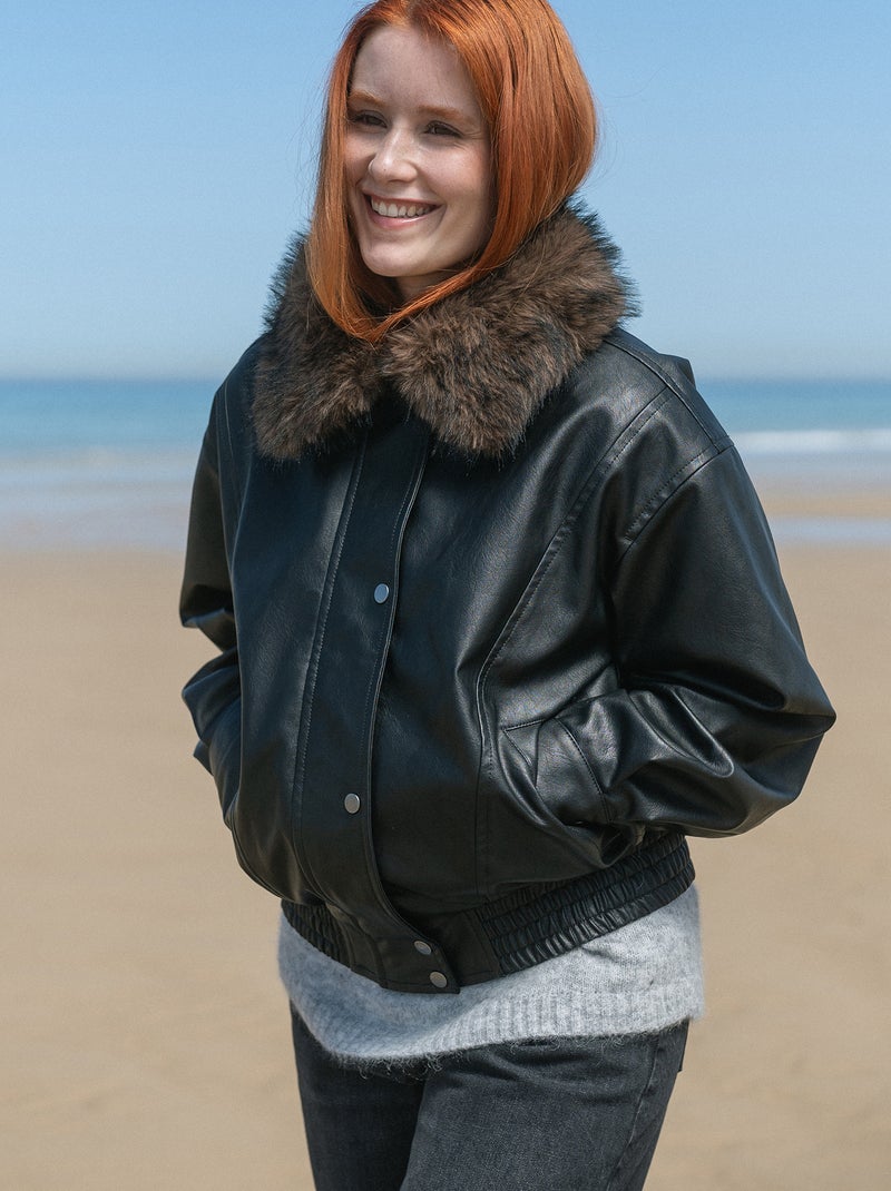 Giubbotto in similpelle oversize con collo in pelliccia rimovibile Nero - Kiabi