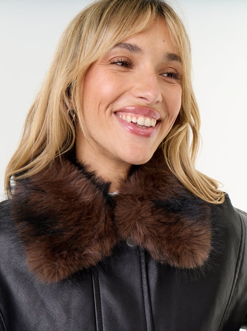 Giubbotto in similpelle oversize con collo in pelliccia rimovibile - Kiabi