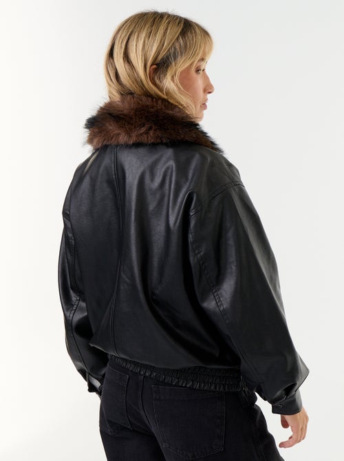 Giubbotto in similpelle oversize con collo in pelliccia rimovibile - Kiabi