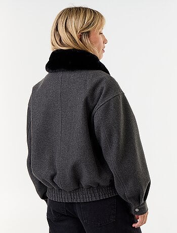 Giubbotto oversize effetto lana con collo in pelliccia rimovibile