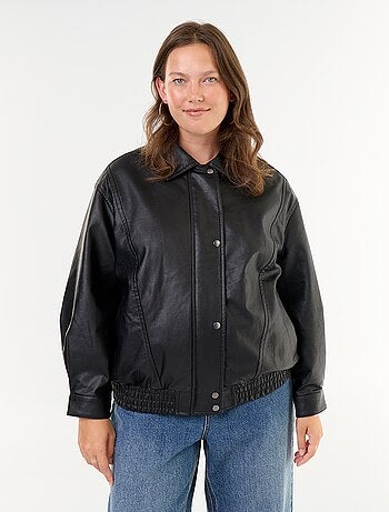 Giubbotto oversize in similpelle con collo in pelliccia sintetica rimovibile