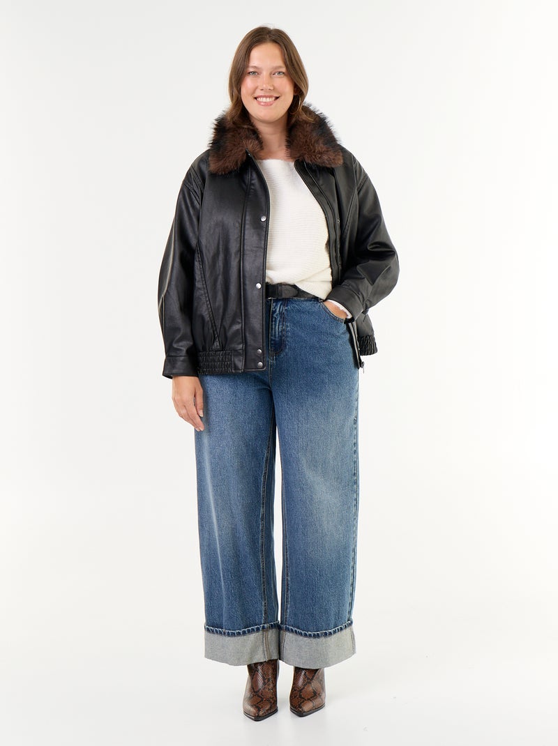 Giubbotto oversize in similpelle con collo in pelliccia sintetica rimovibile Nero - Kiabi