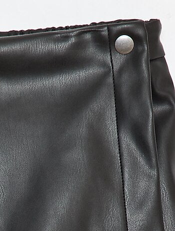 Gonna corta in ecopelle