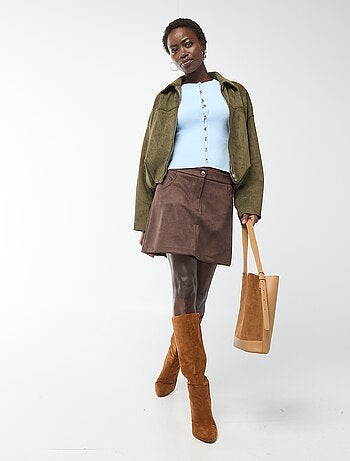 Gonna corta in ecopelle scamosciata