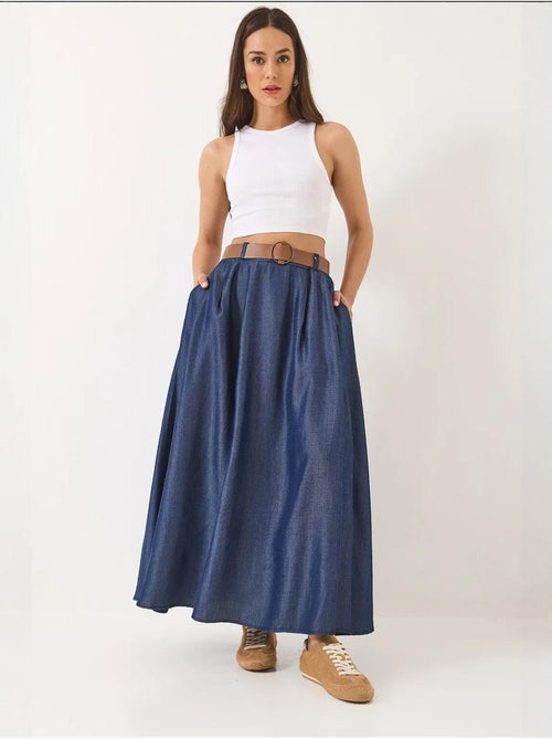 Gonna lunga svasata estiva in denim con cintura e tasche lucci - Kiabi Gonna lunga svasata estiva in denim con cintura e tasche lucci - Kiabi
