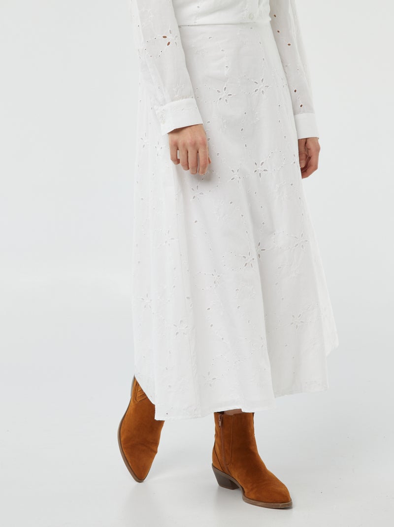 Gonna midi tinta unita con ricami punto inglese bianco - Kiabi