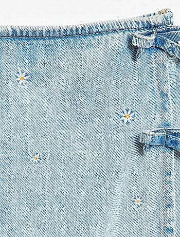 Gonna-pantaloncino con motivi ricamati all over