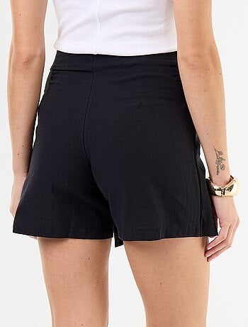 Gonna pantaloncino leggera con cintura da annodare