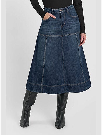 Gonna svasata, pattinatrice in denim fany