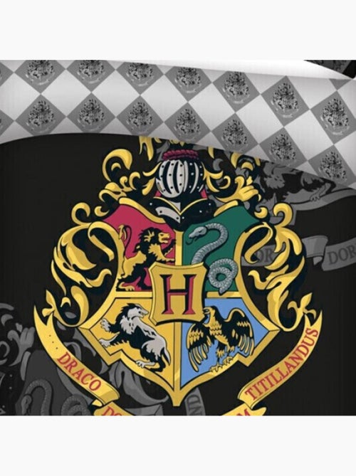 Harry Potter - Completo Letto Bambino Stemma d'Oro - Copripiumino 140x200 cm Federa 63x63 cm - Kiabi Harry Potter - Completo Letto Bambino Stemma d'Oro - Copripiumino 140x200 cm Federa 63x63 cm - Kiabi