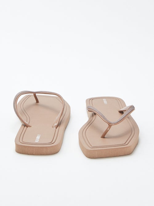 Infradito a punta quadrata con dettagli brillanti - Kiabi