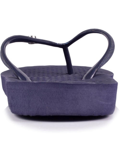 Infradito flessibile, leggero, resistente alla flessione e durevole. Isotoner - Kiabi Infradito flessibile, leggero, resistente alla flessione e durevole. Isotoner - Kiabi
