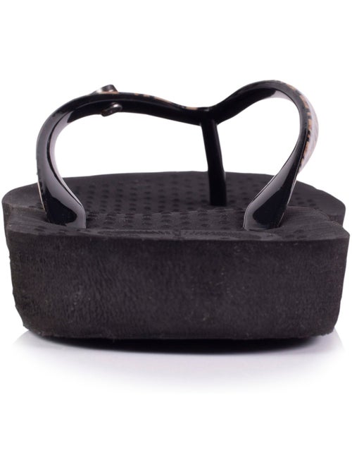 Infradito flessibile, leggero, resistente alla flessione e durevole. Isotoner - Kiabi Infradito flessibile, leggero, resistente alla flessione e durevole. Isotoner - Kiabi