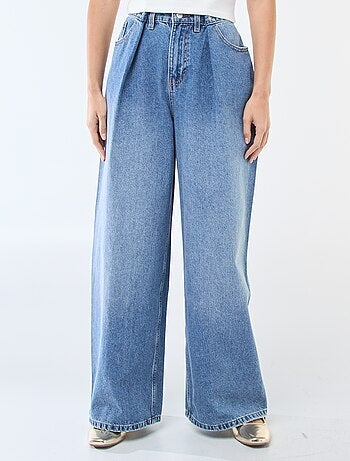 Jeans a gamba larga a vita alta
