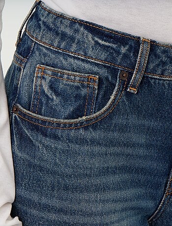 Jeans a gamba larga a vita alta