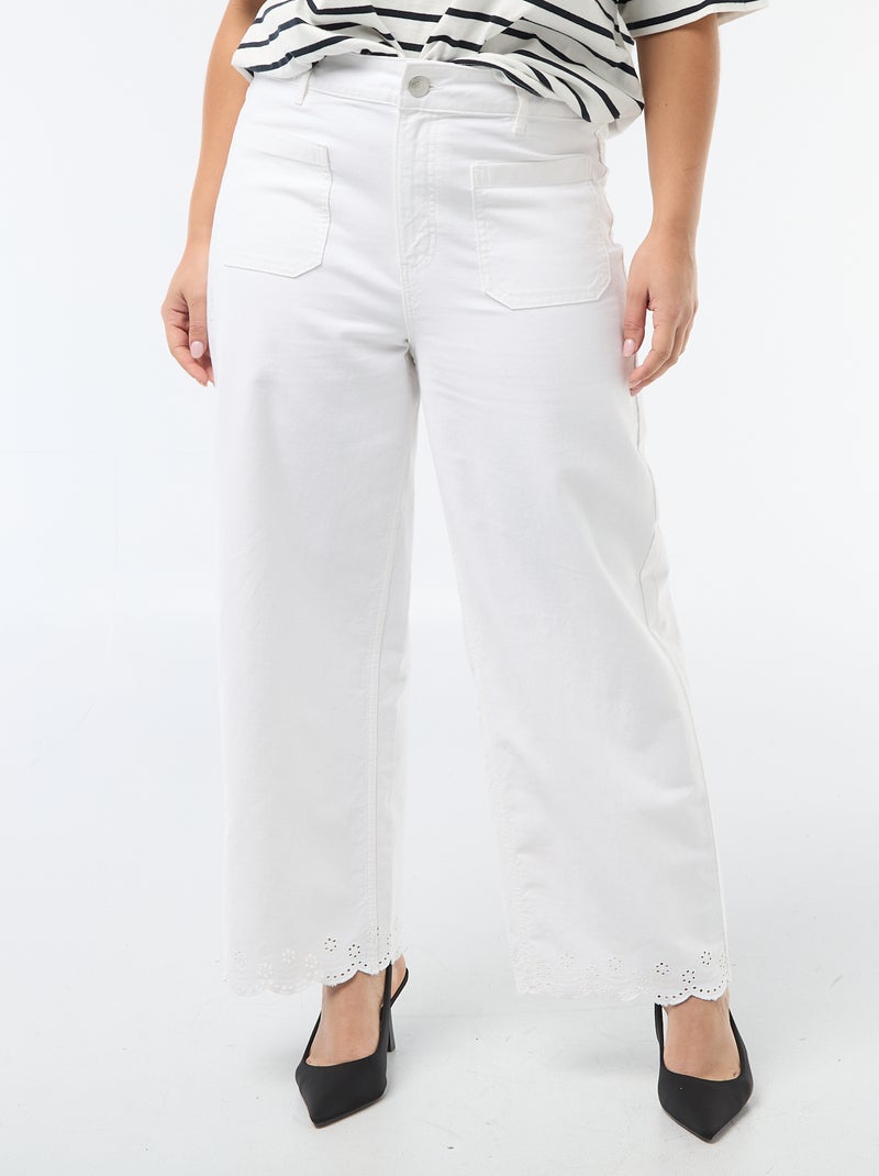 Jeans a gamba larga a vita alta con tasche applicate davanti e dietro Bianco - Kiabi