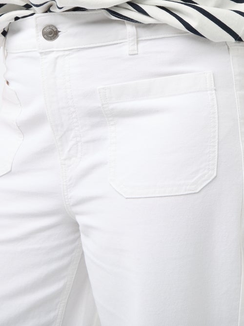 Jeans a gamba larga a vita alta con tasche applicate davanti e dietro - Kiabi