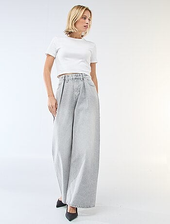 Jeans a gamba larga a vita alta