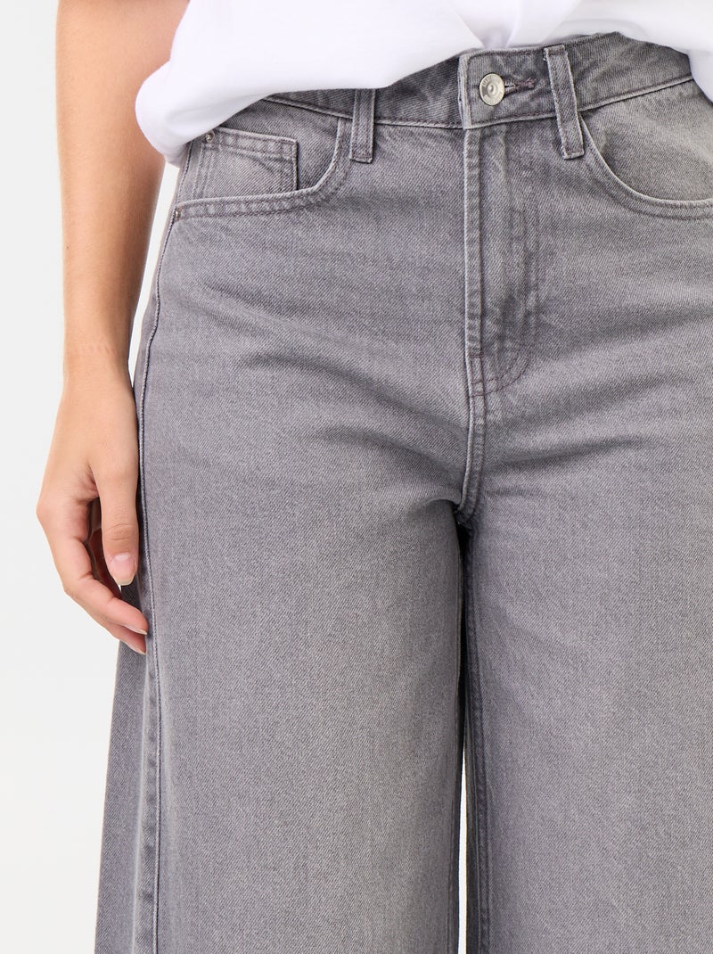 Jeans a gamba larga con orlo a taglio vivo Grigio - Kiabi