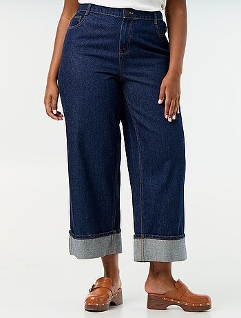 Jeans a gamba larga con risvolto alla base